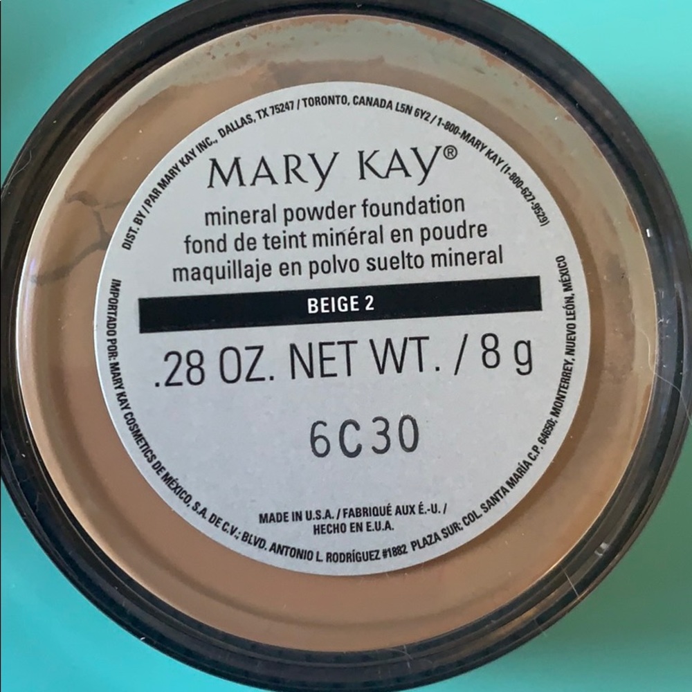 Mary Kay mineral powder foundation in beige 2